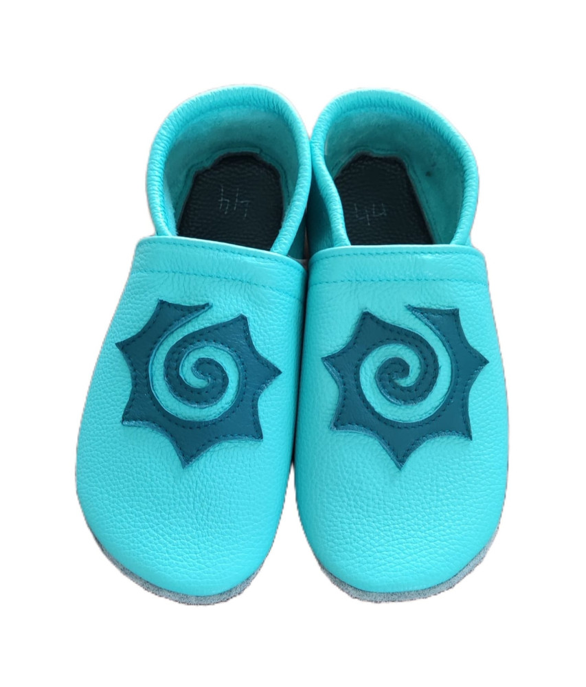 Calzado barefoot adulto en piel turquesa con sol
